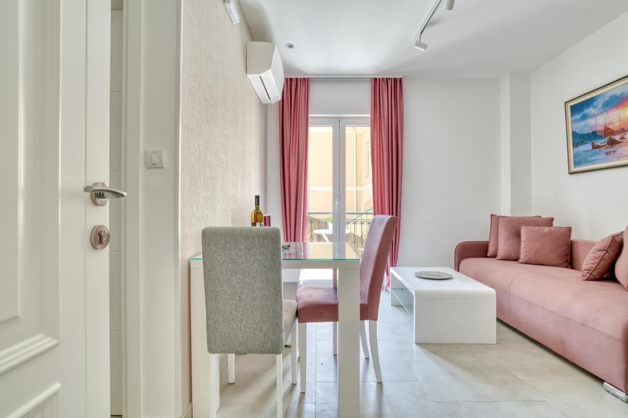 The Golden Luxury Apartments كوتور المظهر الخارجي الصورة