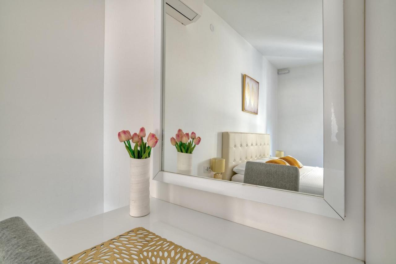 The Golden Luxury Apartments كوتور المظهر الخارجي الصورة
